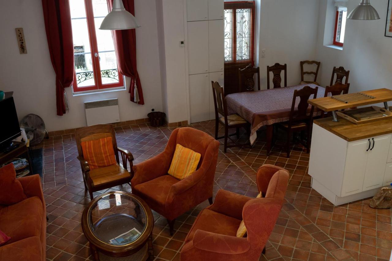 La Maison Rouge Saint-Sauveur-en-Puisaye Eksteriør billede